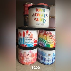 Selling 5 BRAND NEW Bath and body works Candles.